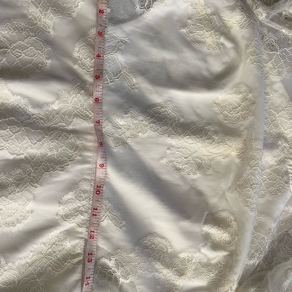 BCBGMAXAZRIA Womens Ambrose Lace Dress - Picture 15 of 16